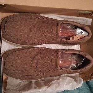 Skechers men's 14 64843 relaxed fit slip on lt brown